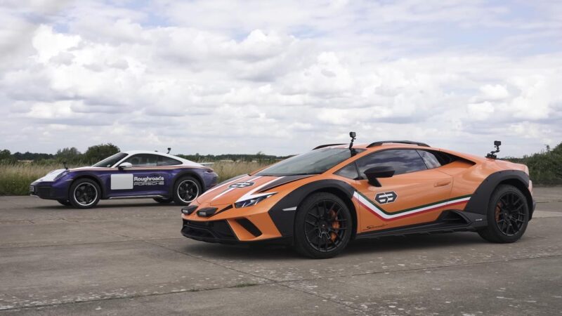 Lamborghini Huracan Sterrato vs Porsche 911 Dakar