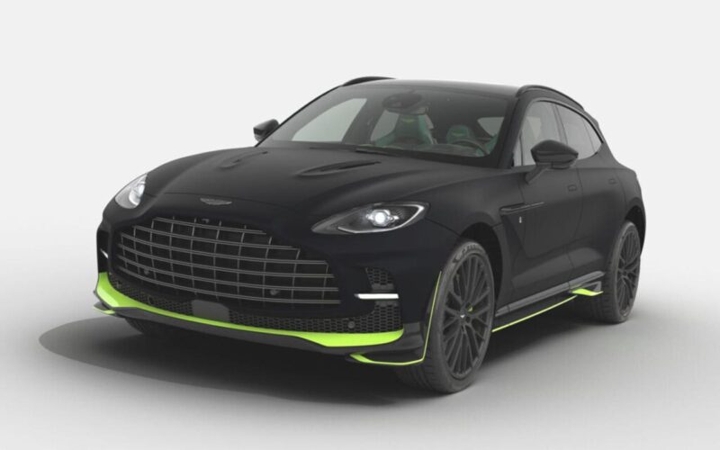 Aston Martin DBX707 Japan Midnight Podium Edition