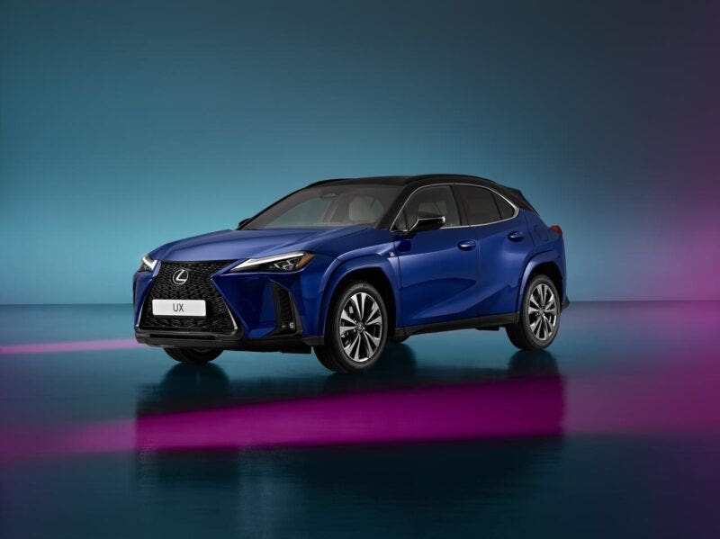 Lexus UX 2024