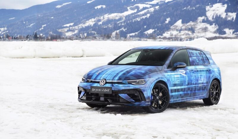 Volkswagen Golf R 2025 anteprima