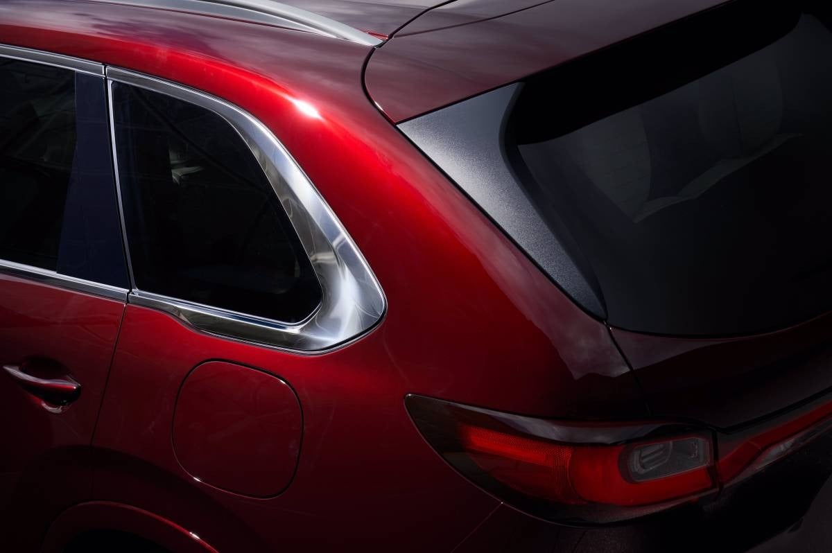 Mazda Cx-80: Nuovo Teaser Per Il Suv Che Sarà Svelato Il 18 Aprile 