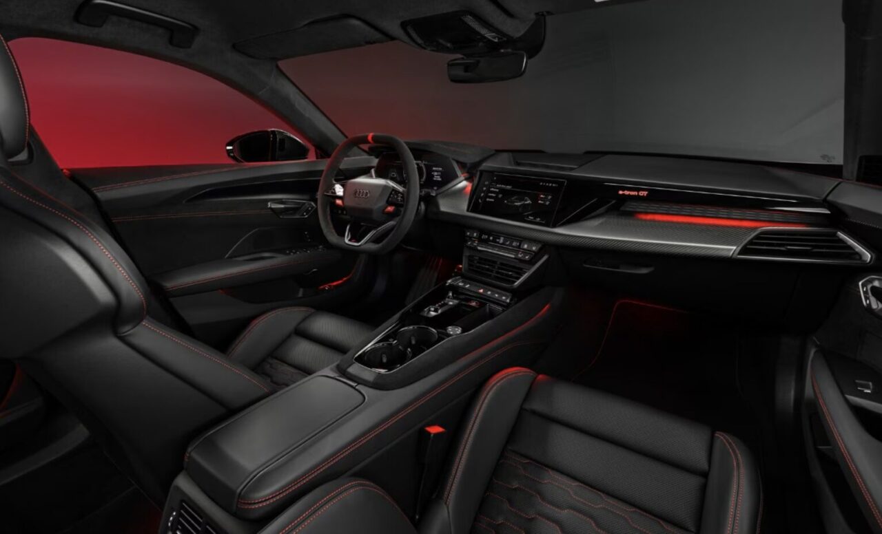 Audi e-tron GT 2024 dentro