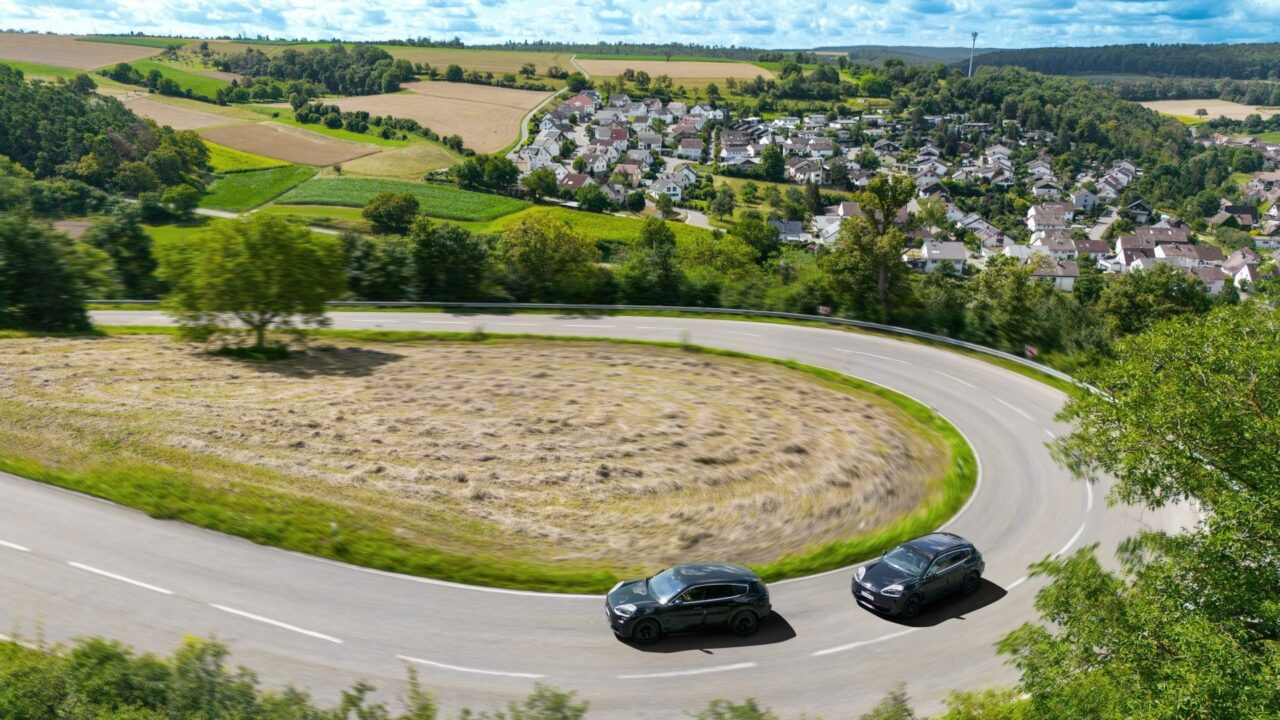 Porsche Cayenne elettrico test