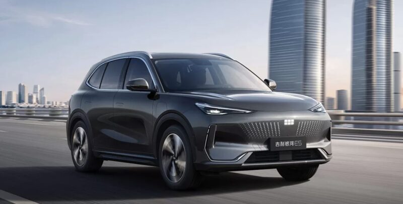 La Suv cinese Geely Galaxy E5 con la batteria Aegis Short Blade da un milione di km