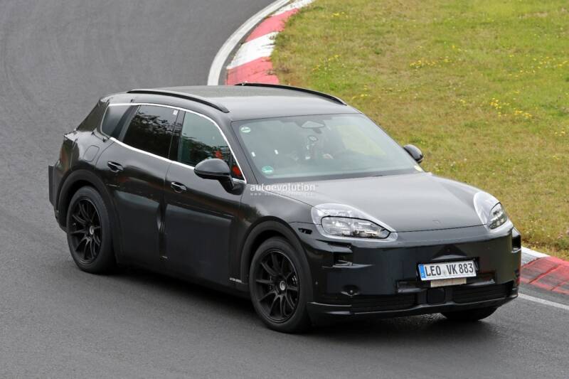 Porsche Cayenne elettrica