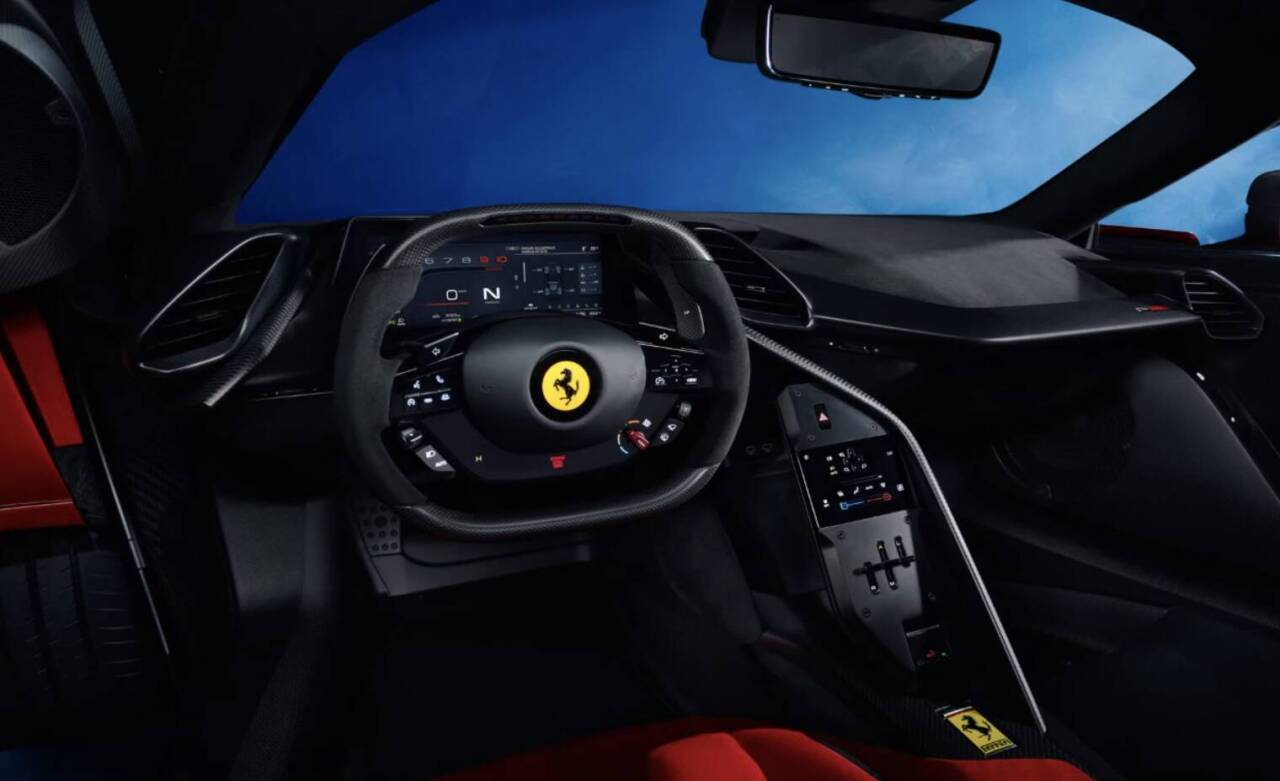 Ferrari F80 dentro