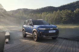 Nuovo__Dacia_Bigster_HYBRID_155_Journey_Bleu_Indigo_12