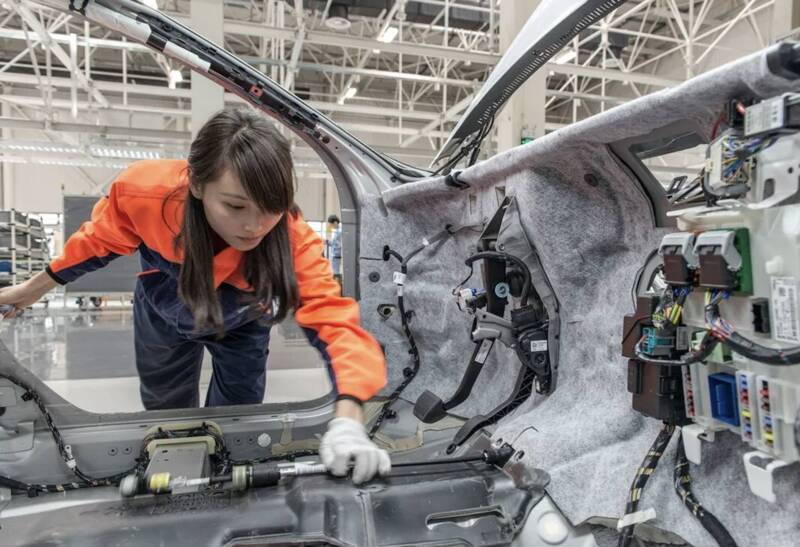 produzione auto cina