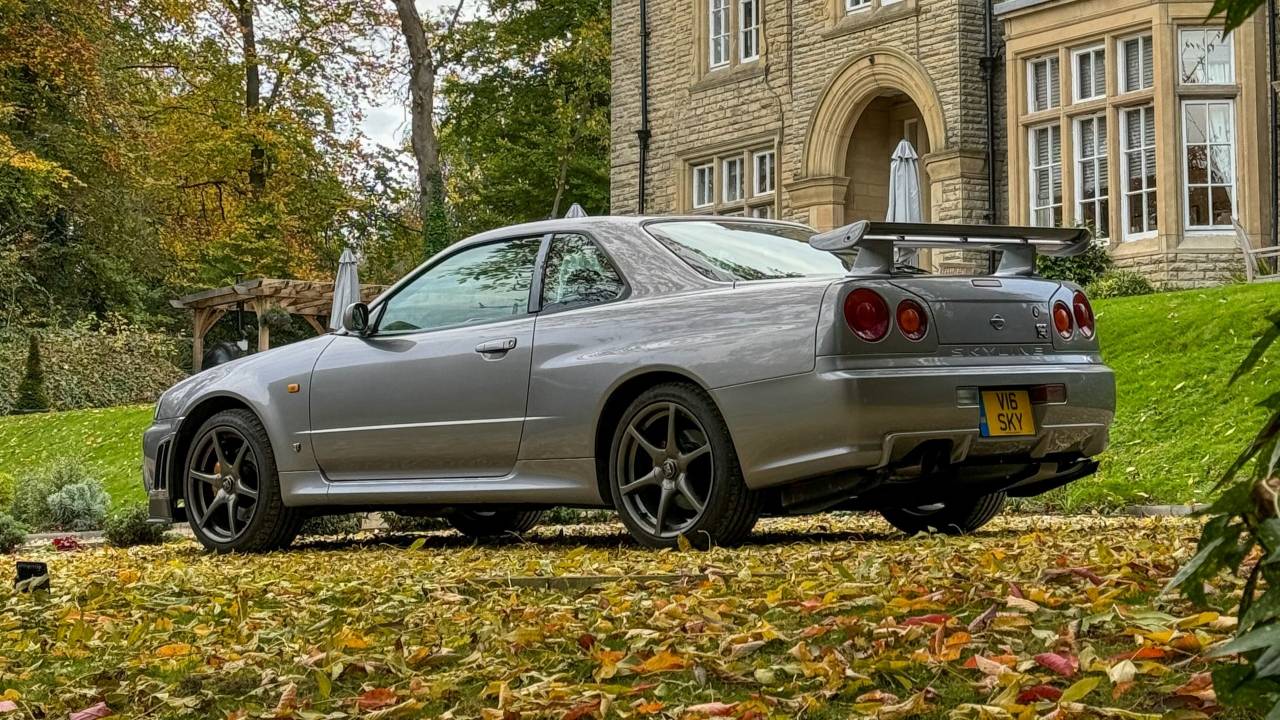 Nissan Skyline GT-R R34 v-spec