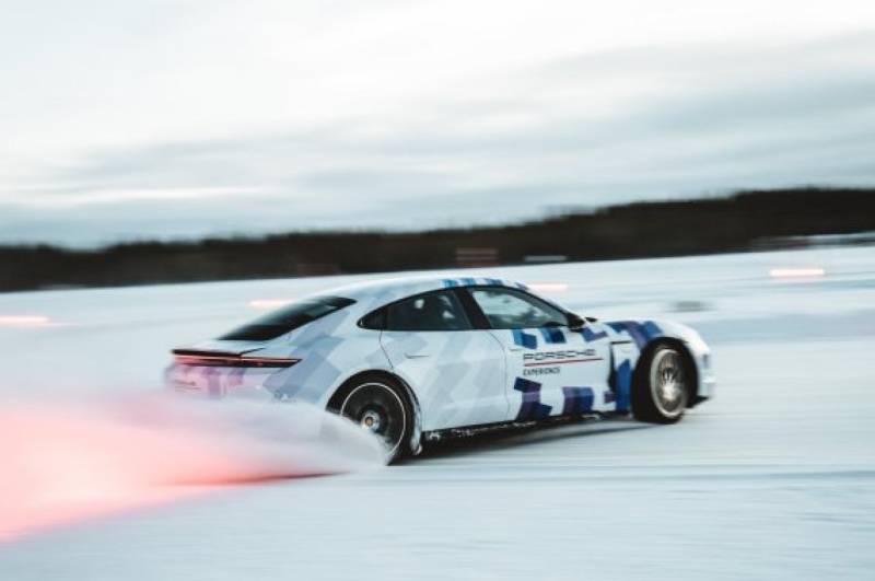 Porsche Taycan GTS record elettrico drift