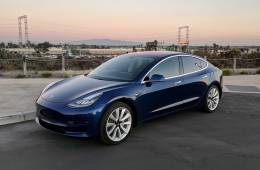 Tesla Model 3 Rear-Wheel Drive Long Range