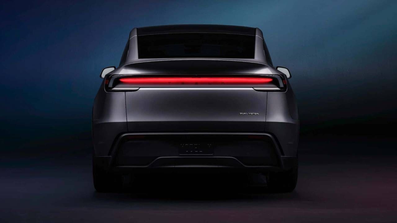 Tesla Model Y 2025 Juniper dietro