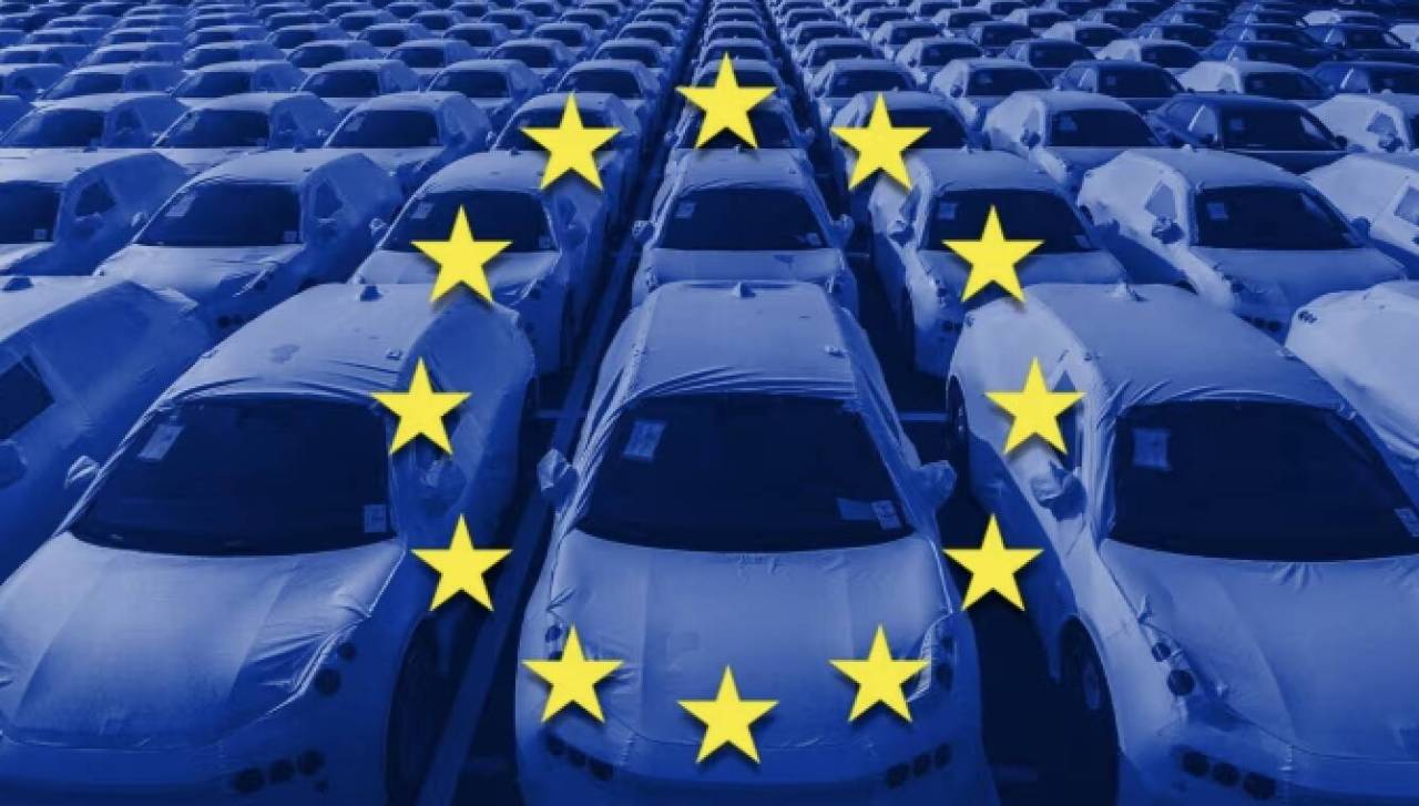 Il mercato dell'auto europeo inizia il 2025 in negativo, con Stellantis in picchiata.