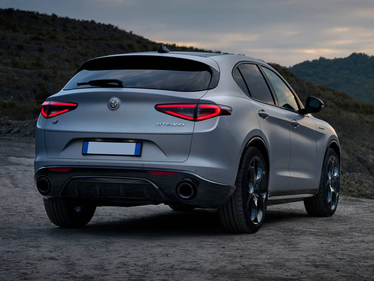 stelvio alfa romeo