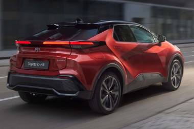 Toyota C-HR lounge hero